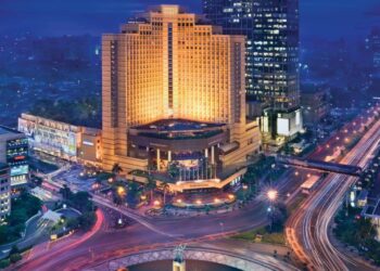 City Hotels: Urban Comfort, Connected Adventures